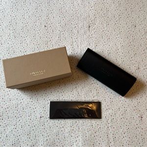 NEW Burberry sunglasses case, box, and lens cloth